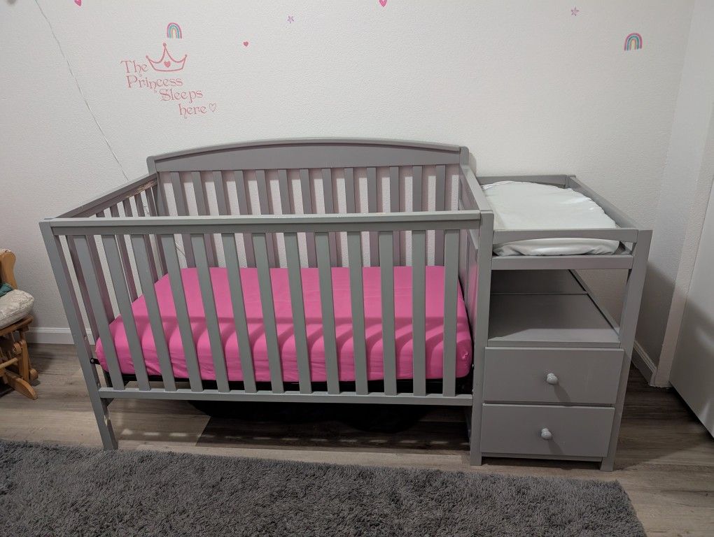 Baby Crib With Changing Table