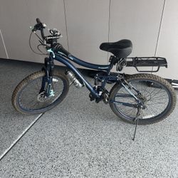 24” Genesis, Bella Bike