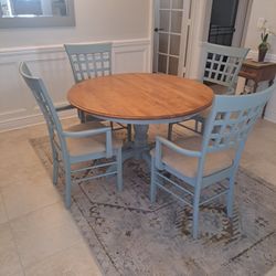 Gloria DEAN Pedalstal  Table Matching Chairs