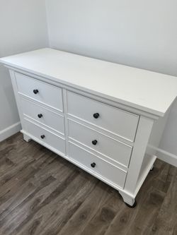 White 6 Drawer Dresser