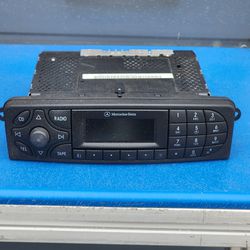 Mercedes Benz C230 Kompressor 2002 Radio CD Tape Player Control Unit