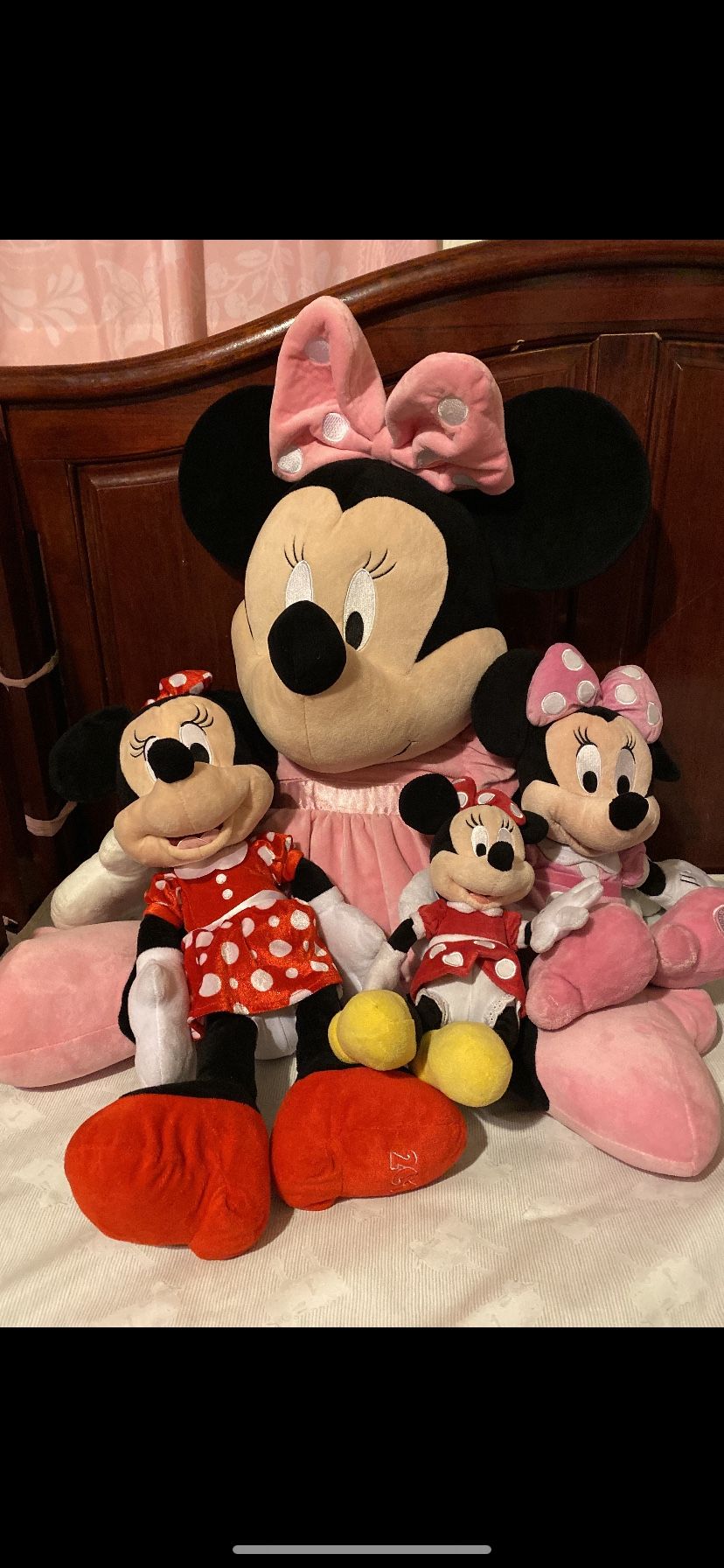 Stuffed Minnie Mouse lot