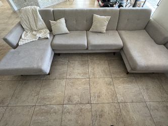 Modern Light Gray Sectional Sofa 