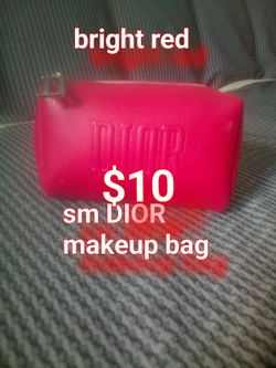 $10 sm DIOR makeup bag