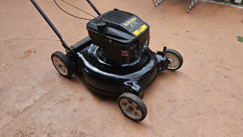 Lawn Mower Yard Machines 5.5hp Briggs&Stratton Engine 21"cut