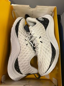 Under Armour Curry Flow 10 "Team White Black" - Size W 8.5 / M 7 (New)