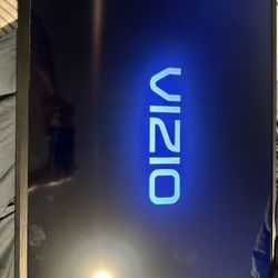 43” Vizio Roku TV And Wall Mount 