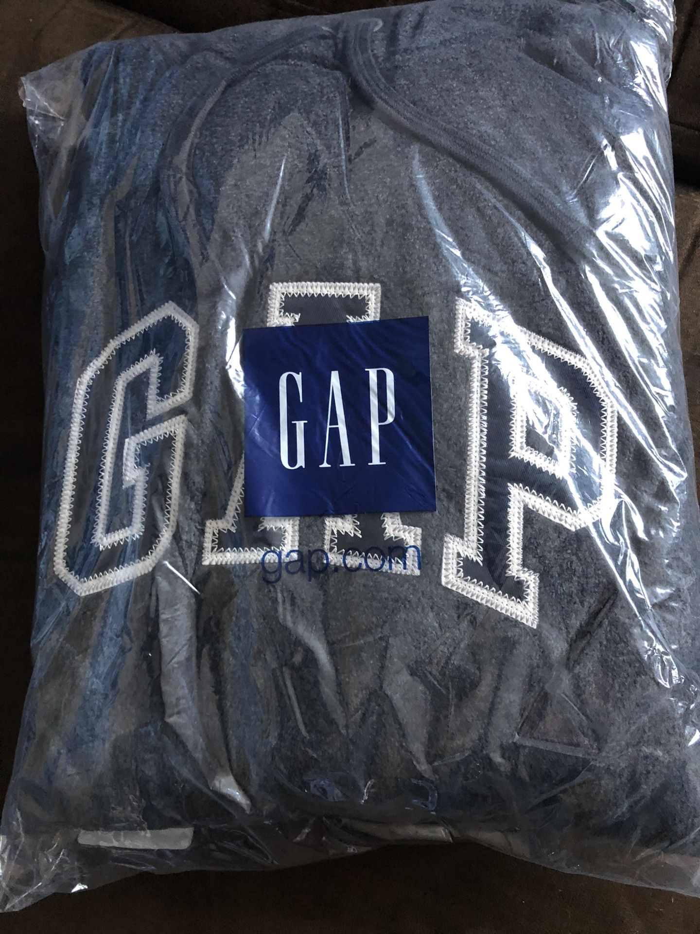 GAP Men’s Fleece Hoodie Charcoal