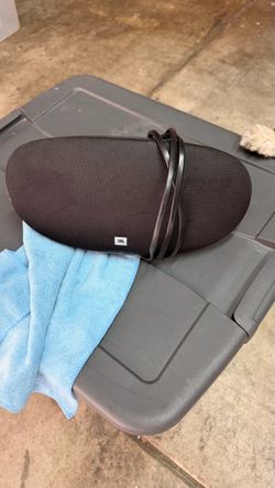 Wireless JBL Playlist speaker