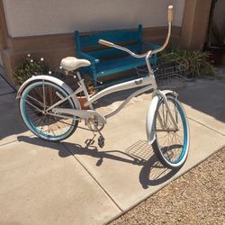 Ladies 26 Inch Sikk Beach Cruiser Bike With New Tires