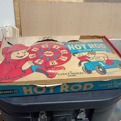 Make Me An Offer VINTAGE REMCO HOT ROD THE SPORT CAR RACE A GIANT WHEEL GAME