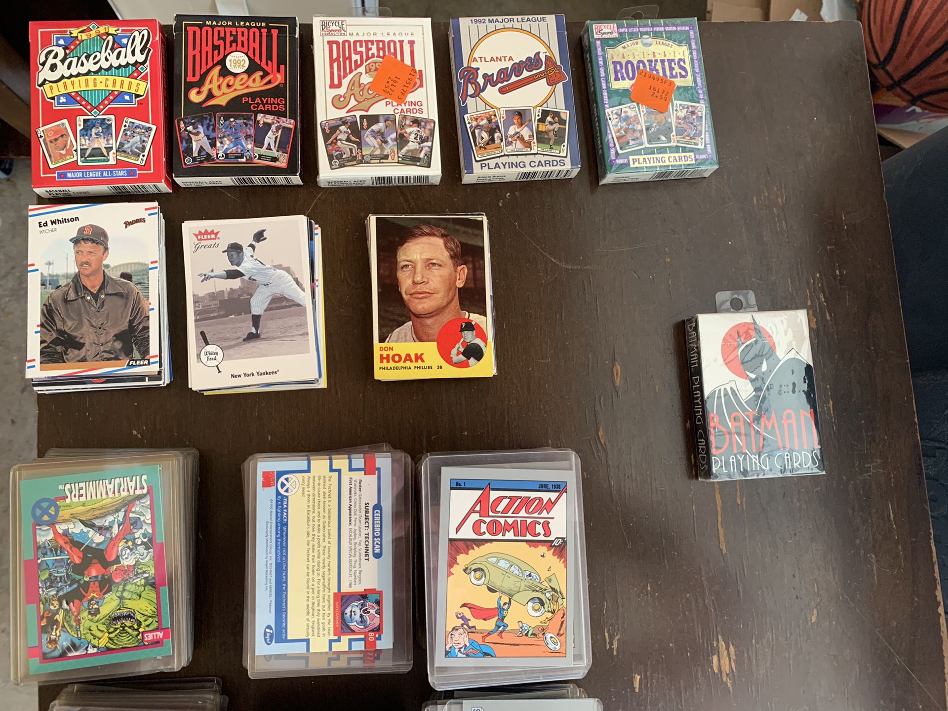 30 plus year old baseball card collection (in new condition )