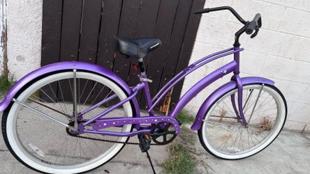 Beautiful 26” Purple Hyper Cruiser bike