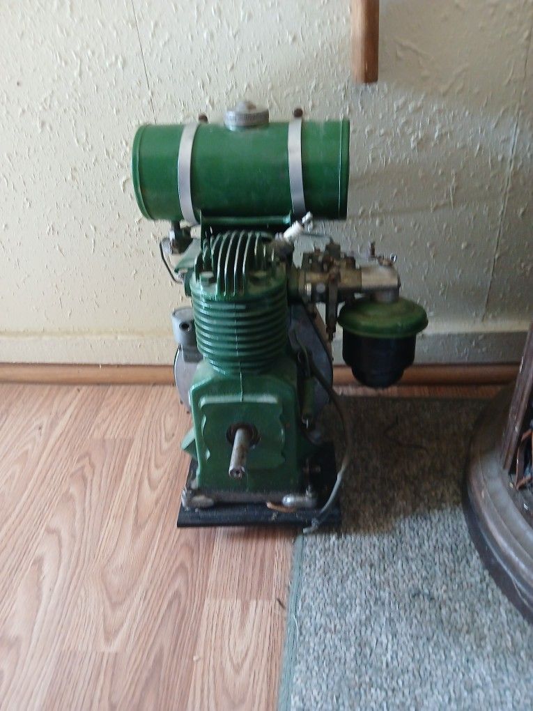 Larson Vintage Small Engine