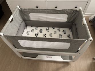 Snuzpod Bassinet - Good Condition