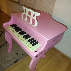 Little Girls Pink Piano