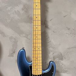Fender American Professional II Precision Bass V - Dark Night with Maple Fingerboard