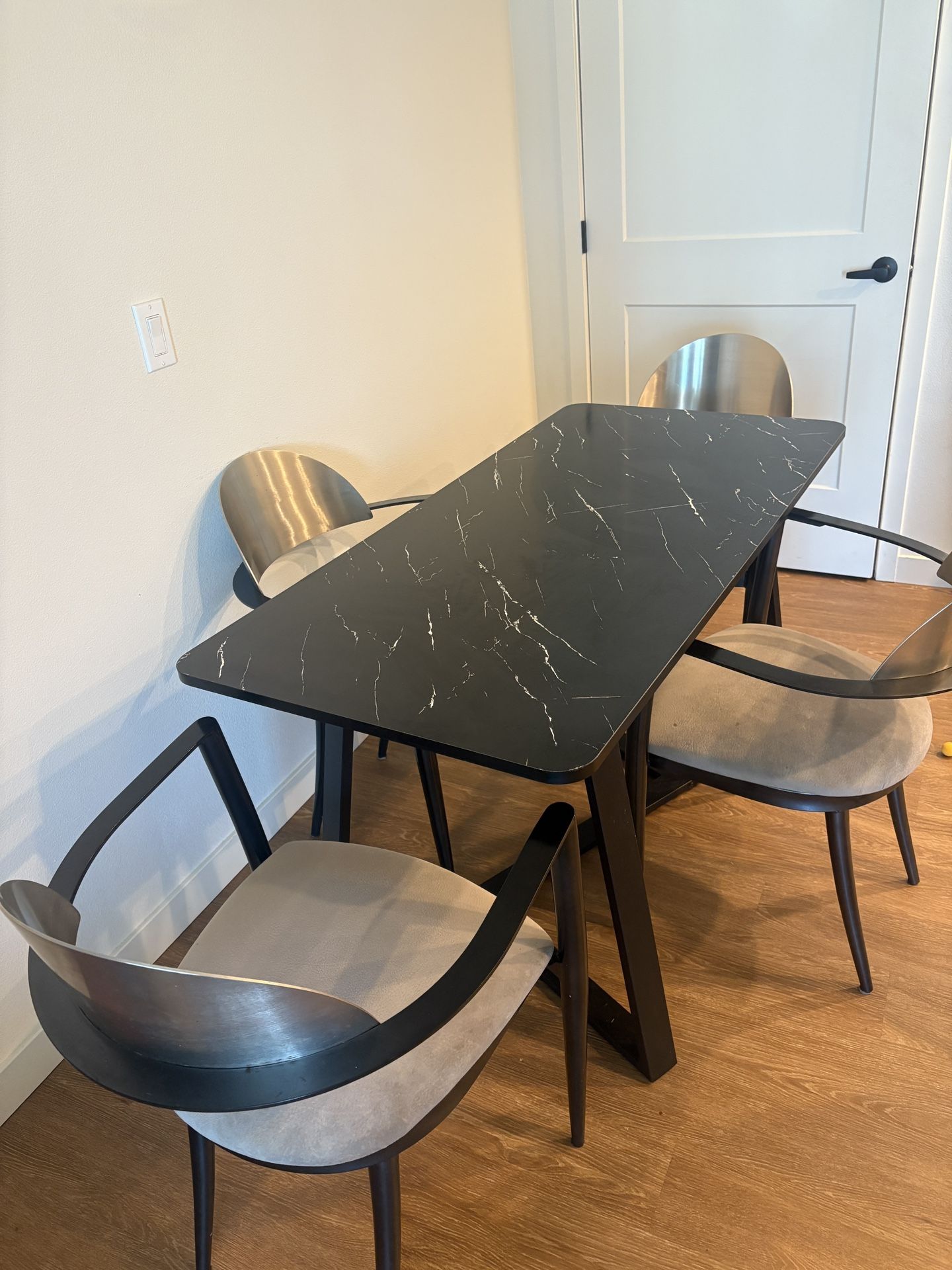 Dining Table Set With 4 Chairs