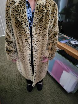 Coat large new never been used fske fur soft perfect