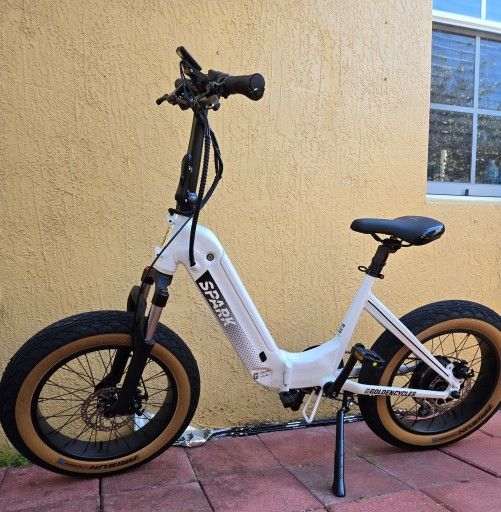 Golden Cycles SPARK EBIKE
