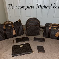 New Michael Kors Travels Set $1,350 Firm PUO Read Description First 