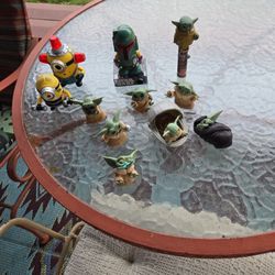 10 PIECE  STAR WARS. FIGURES