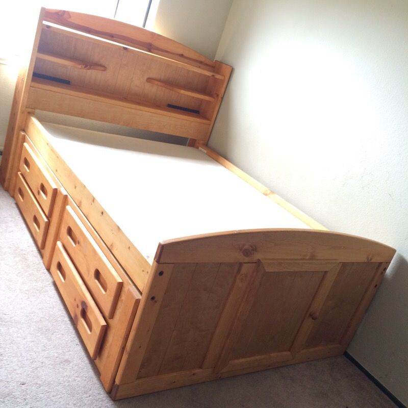 Trendwood Palomino Captain's Full Size Bed Frame w/Mattress Foundation Board(Used)