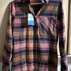Women’s Columbia Flannel, size medium 