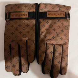 LEATHER  GLOVES 
