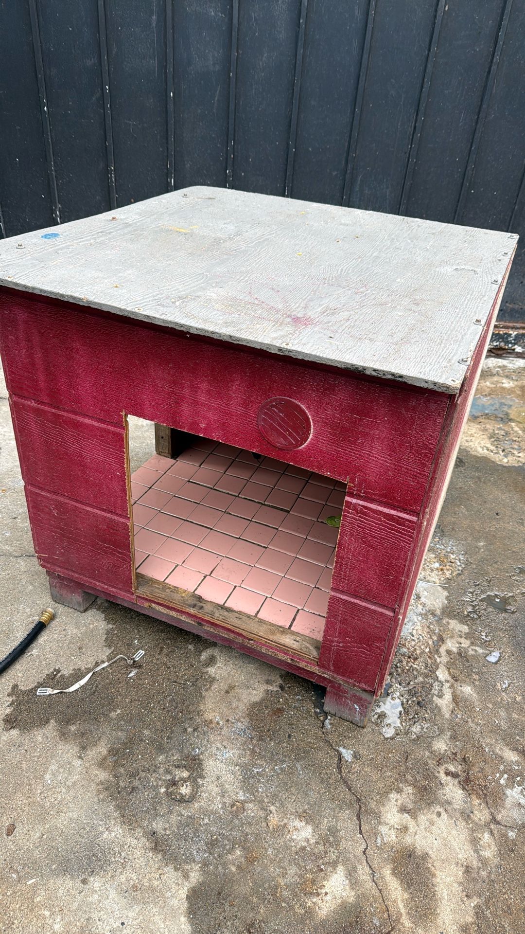 Dog Crate For Long Dog. Brown, Grey
