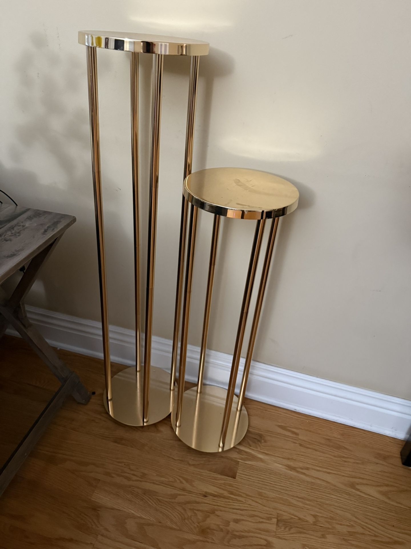 CAKE STAND