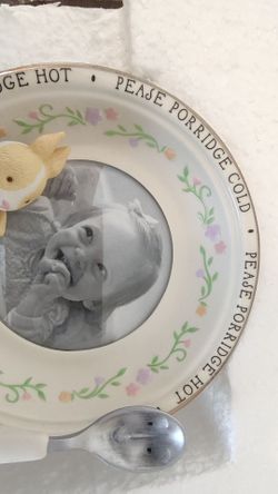 Baby's first bowl and spoon frame Hallmark keepsake / ollectible
