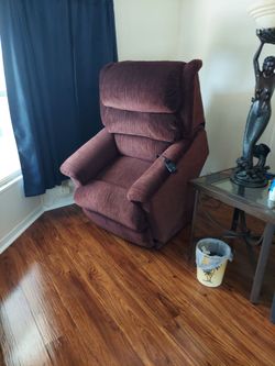 La-Z-Boy lift chair