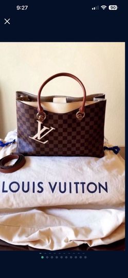 Authenticated 🪷 Louis Vuitton Damier Riverside purse