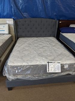 Queen platform bed