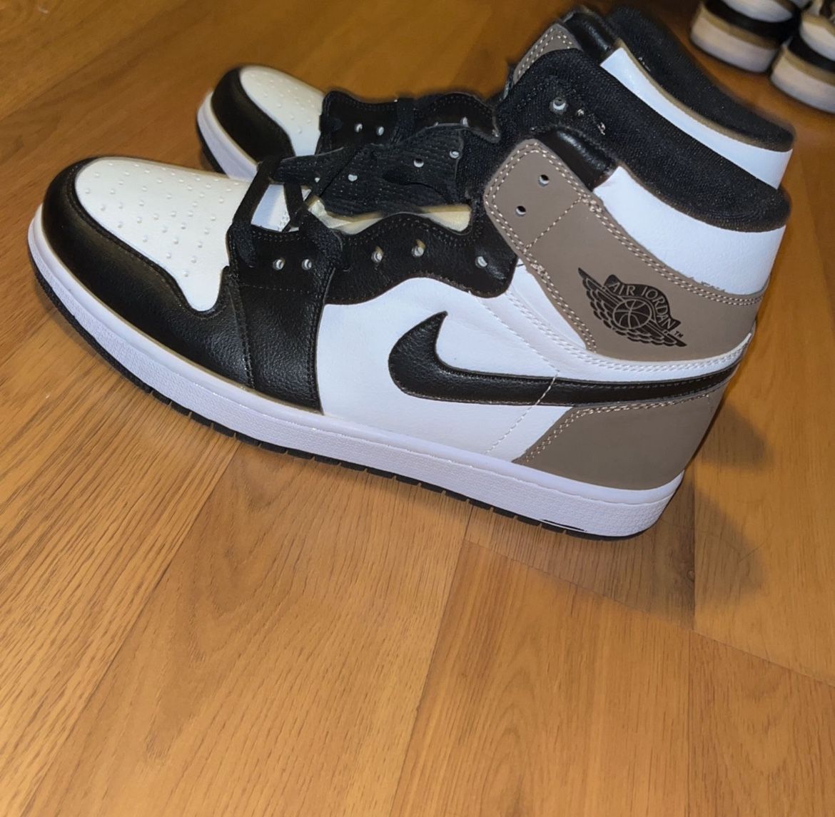 Jordan 1 Mocha