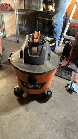 RIDGID Wet/Dry Shop Vacuum 1of 2