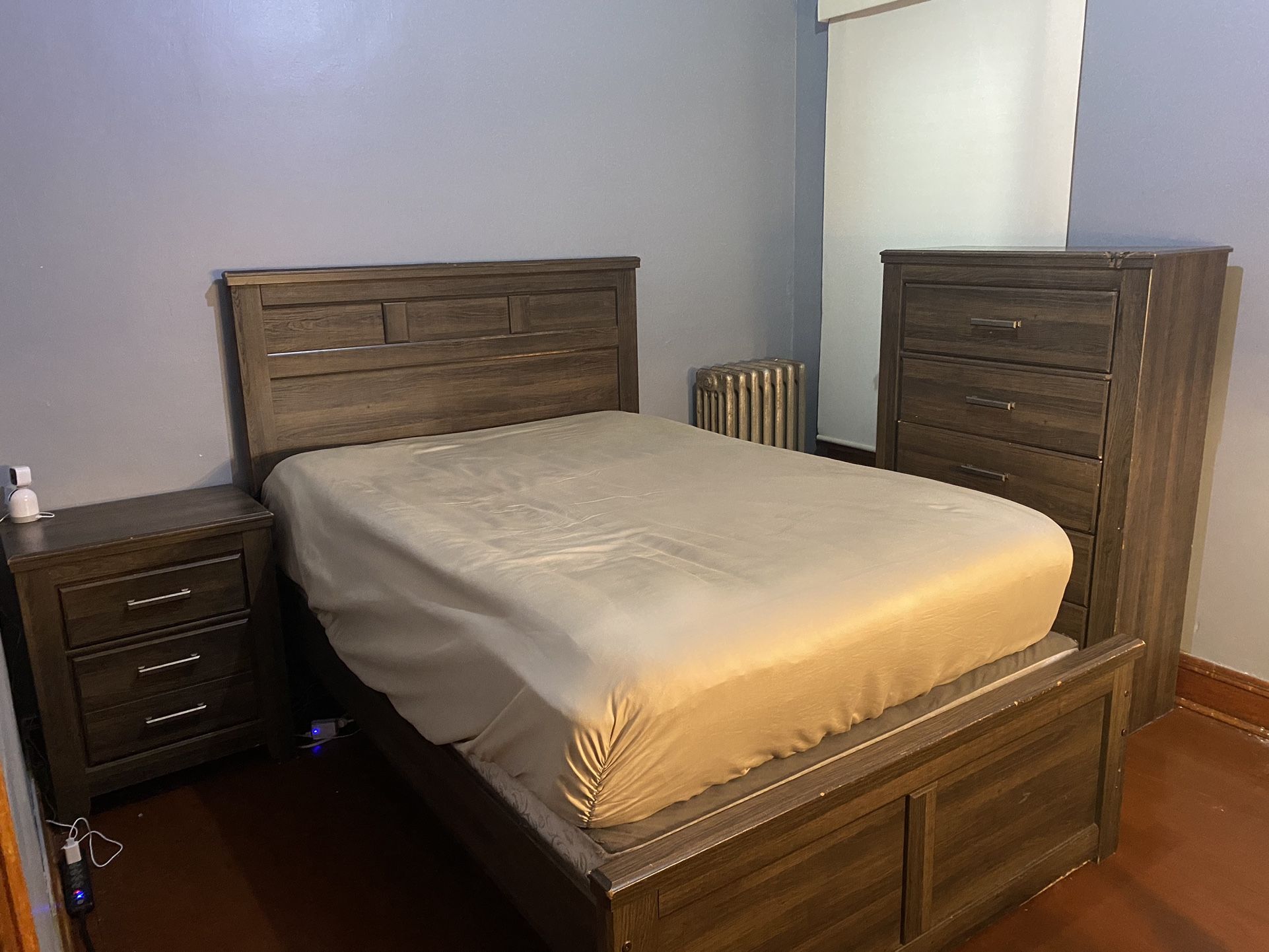 Full Size Bedroom Set Used 