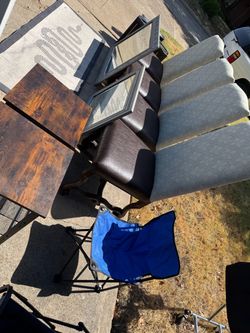 Set of 4 dinning chairs wood and leather 150 for all 4 high backs very sturdy 1 does have a stain