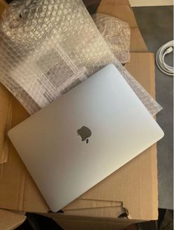 Apple MacBook Laptop Silver