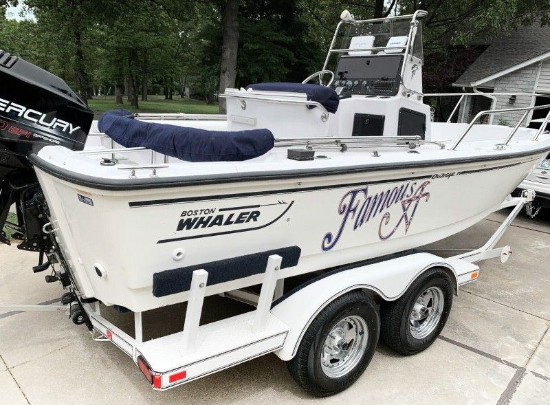 1996 Boston Whaler Outrage 19