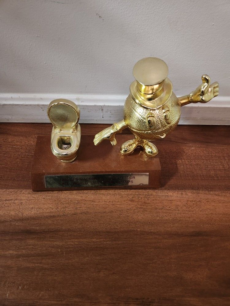 Gold Gus Macker Trophy