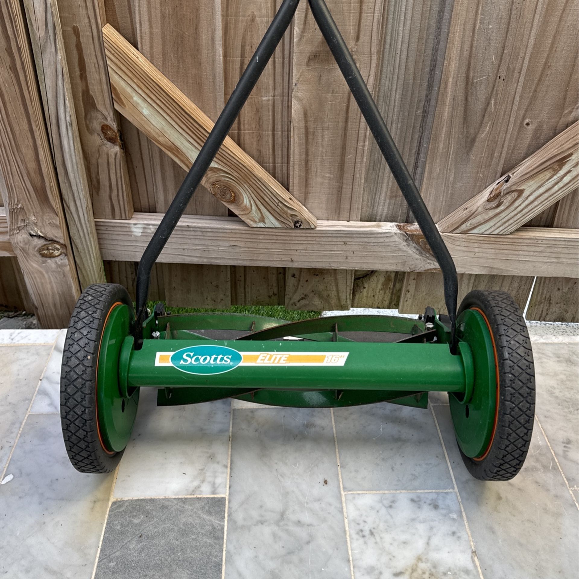 Scotts Elite 16” Mower