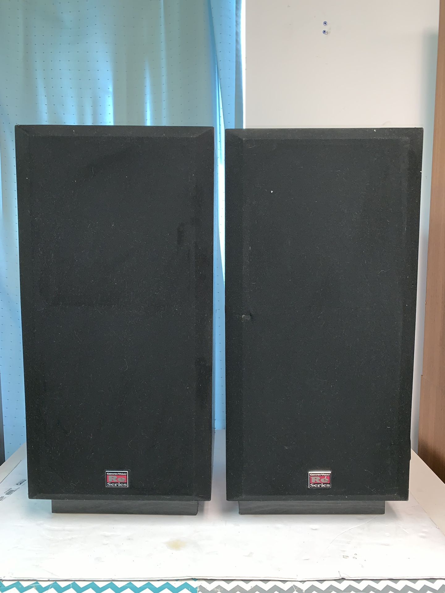 CERWIN VEGAS RE SERIES 25 SPEAKERS (NEED FOAM)