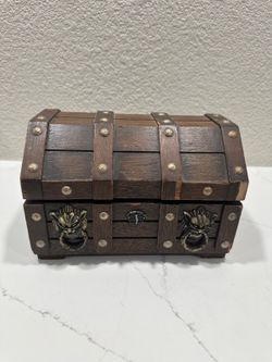 Wooden Treasure Chest Jewelry Box Lion Heads Red Lined Tray