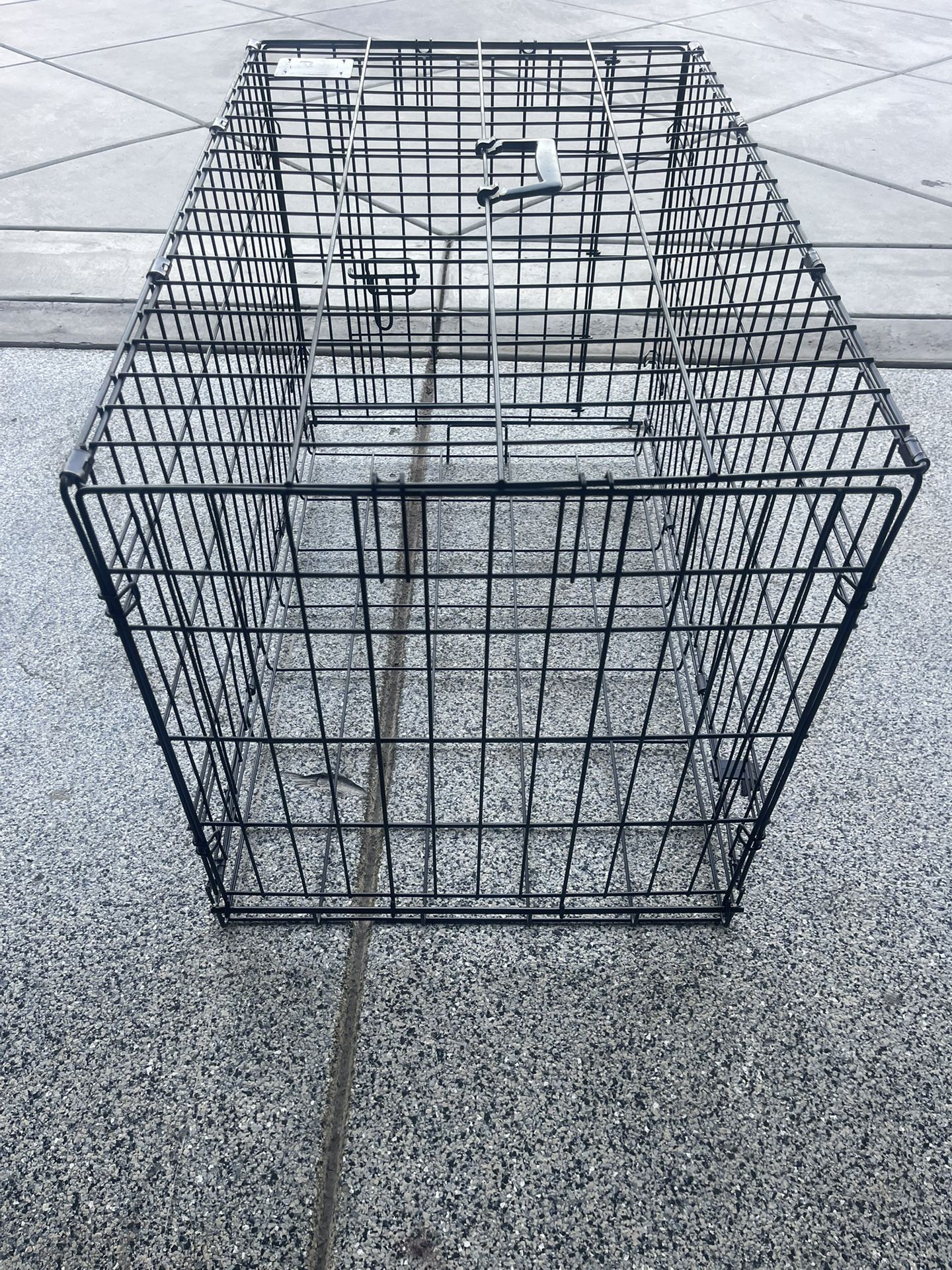 MISSING THE BLACK PLASTIC TRAY 30X22X19 