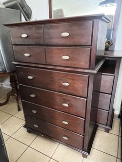 Coaster Fine Furniture 8-Drawer Tall Chest