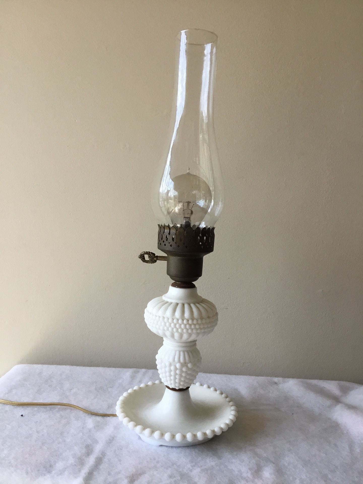 Vintage Electric Hurricane/Hobnail Milk Glass Lamp
