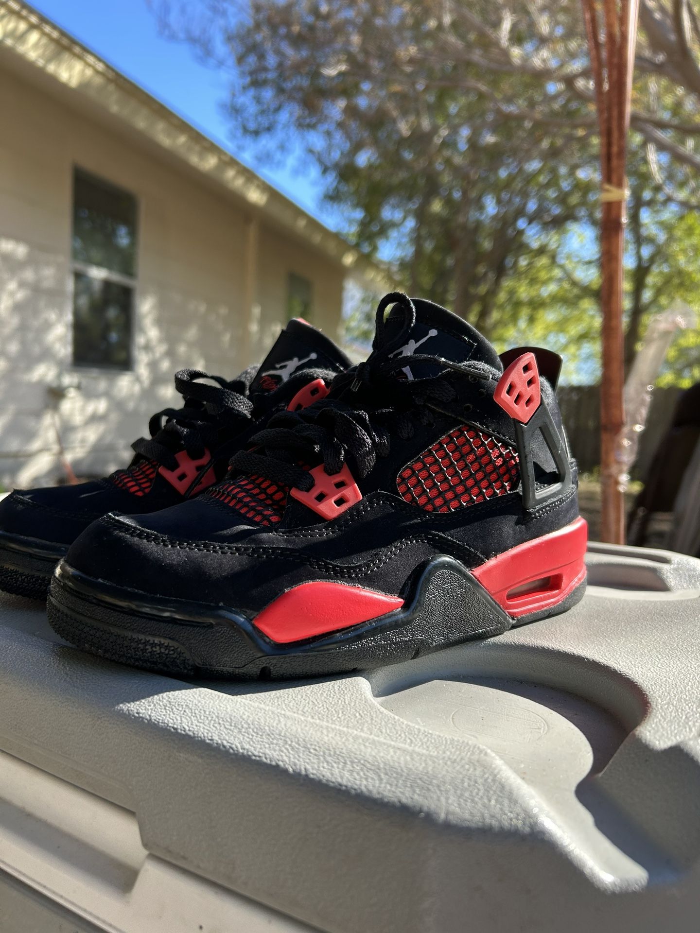 RED THUNDER 4s