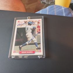 Ernie Banks Autographed Nabisco Card